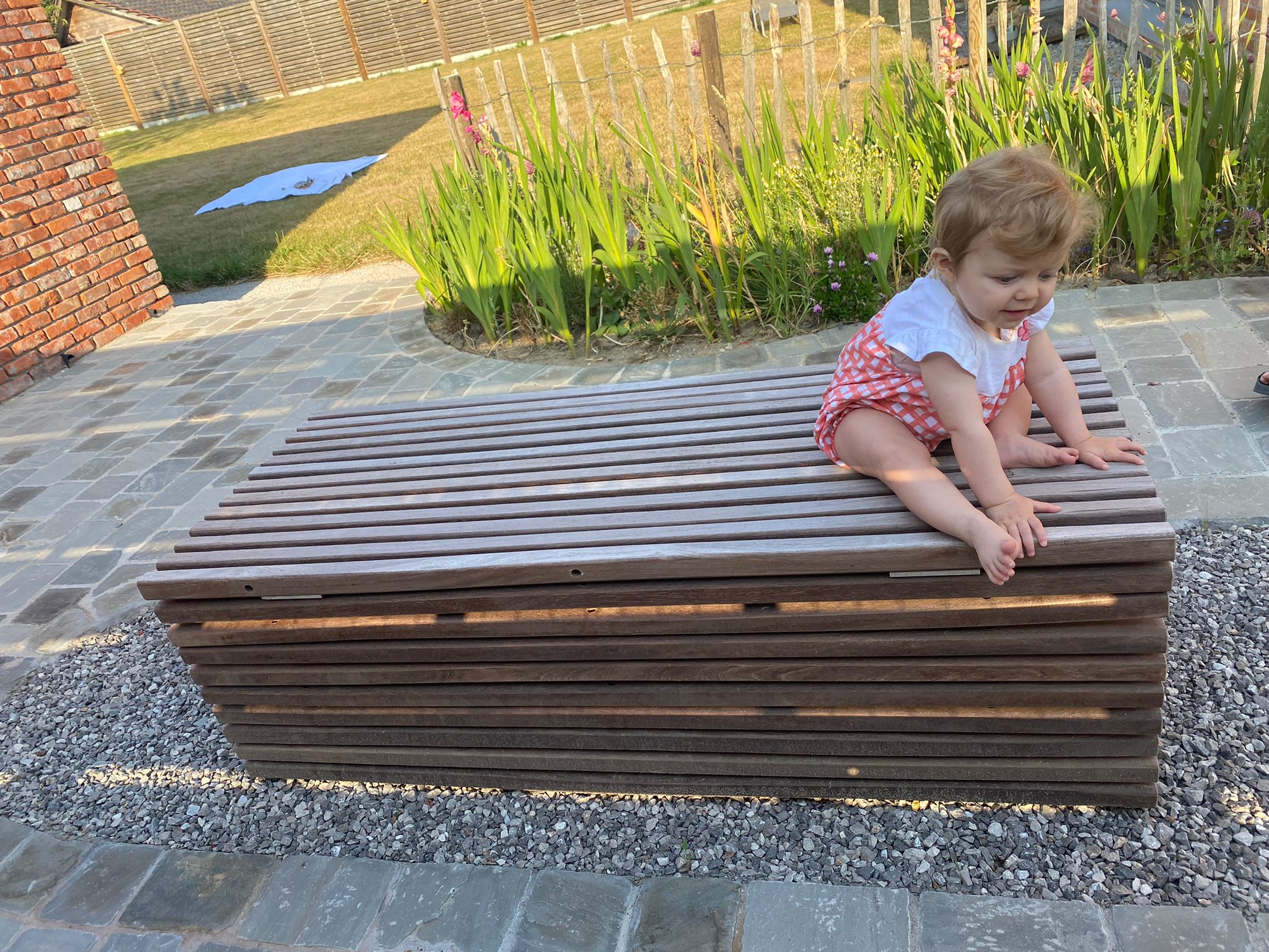 Bank Elegance mer Mercédes